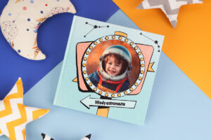 Chcesz zaprojektować Fotoksiążkę Dziecięcą na Święta? Z UwolnijKolory to możliwe!